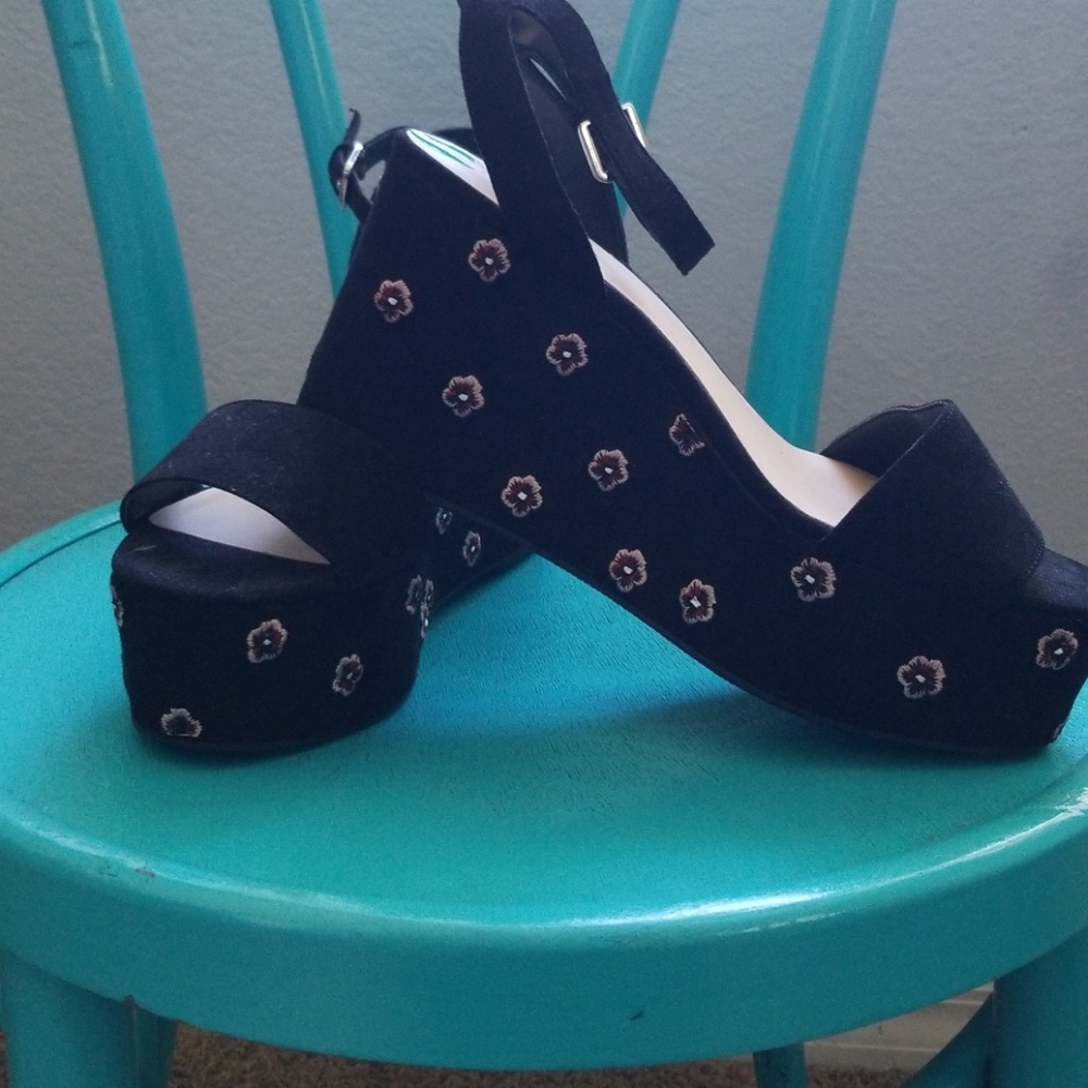 Nine west wedges